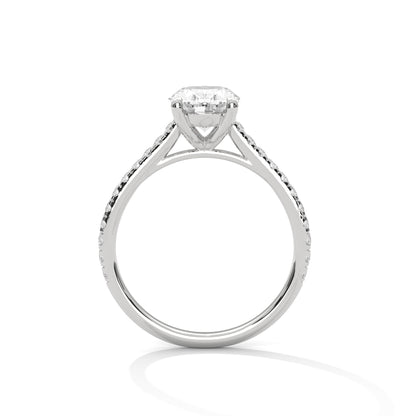Bold Brilliance Oval-Cut Diamond Ring – Timeless Elegance