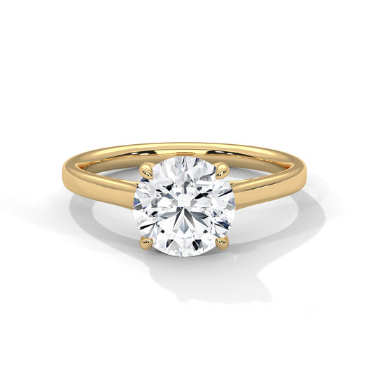 Lustrous Clarity – Classic Diamond Solitaire Ring