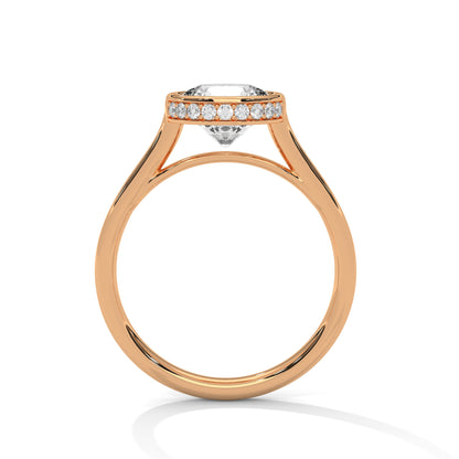 Prismatic Echo Round Diamond Ring
