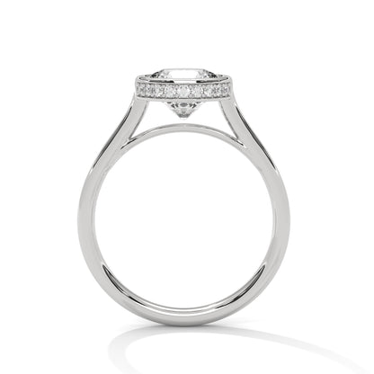 Prismatic Echo Round Diamond Ring
