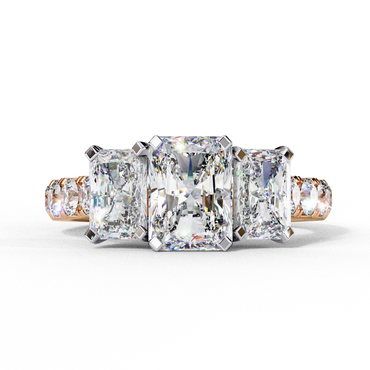 Emeraude Royale Radiant Solitaire Ring