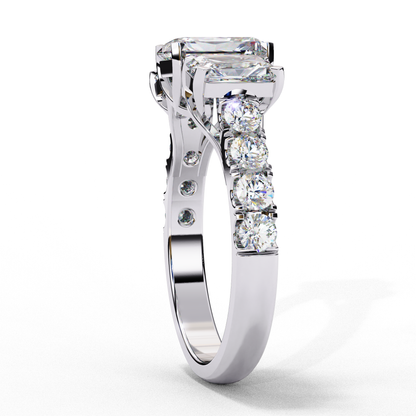 Emeraude Royale Radiant Solitaire Ring
