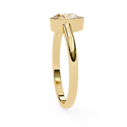 Lirio D’or Pear Solitaire Ring