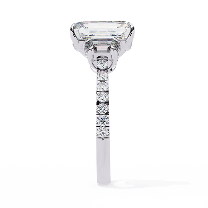 Corazón Claro Emerald Solitaire Ring