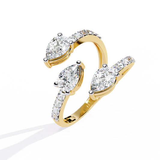 Queen’s Whisper Diamond Ring