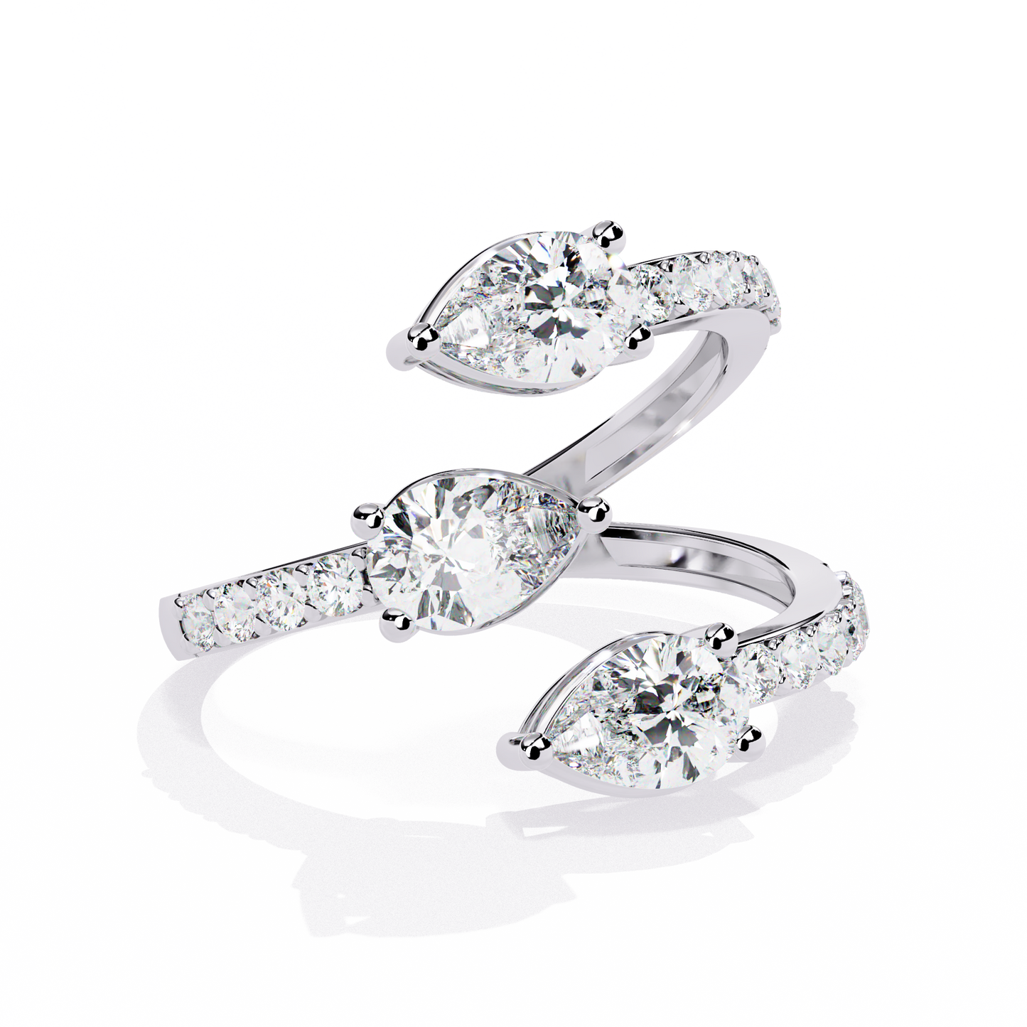 Queen’s Whisper Diamond Ring
