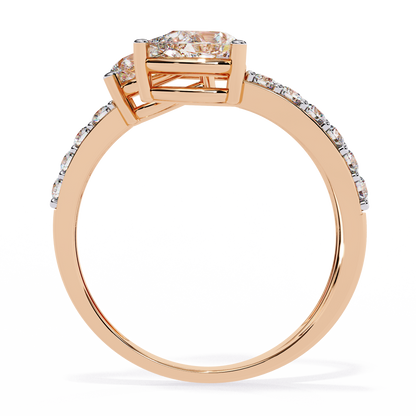 Queen’s Whisper Diamond Ring