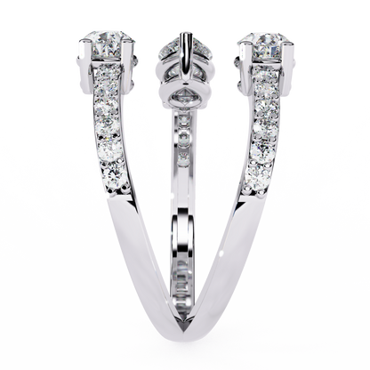 Queen’s Whisper Diamond Ring