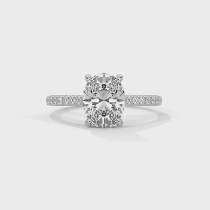 Bold Brilliance Oval-Cut Diamond Ring – Timeless Elegance