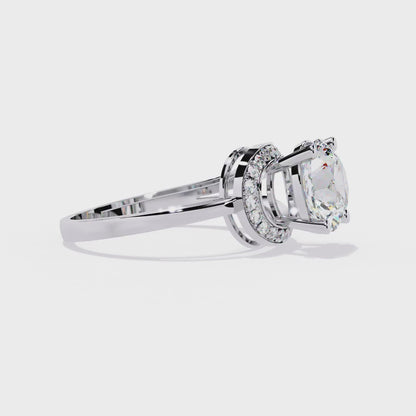 Halo de Luxe Solitaire Diamond Ring